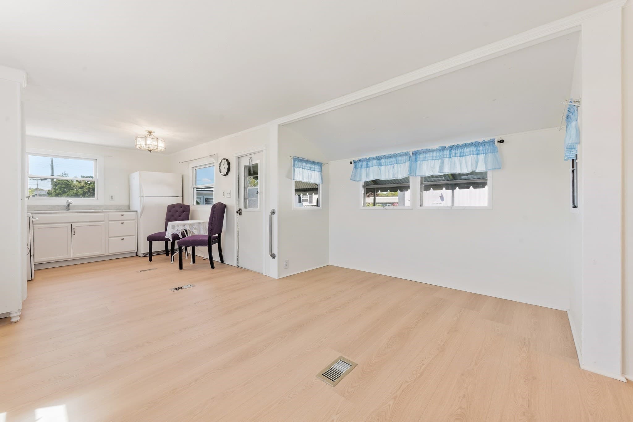 Mobile Home at 131 Washington St # 29, Foxboro MA 02035, photo 5 of 11