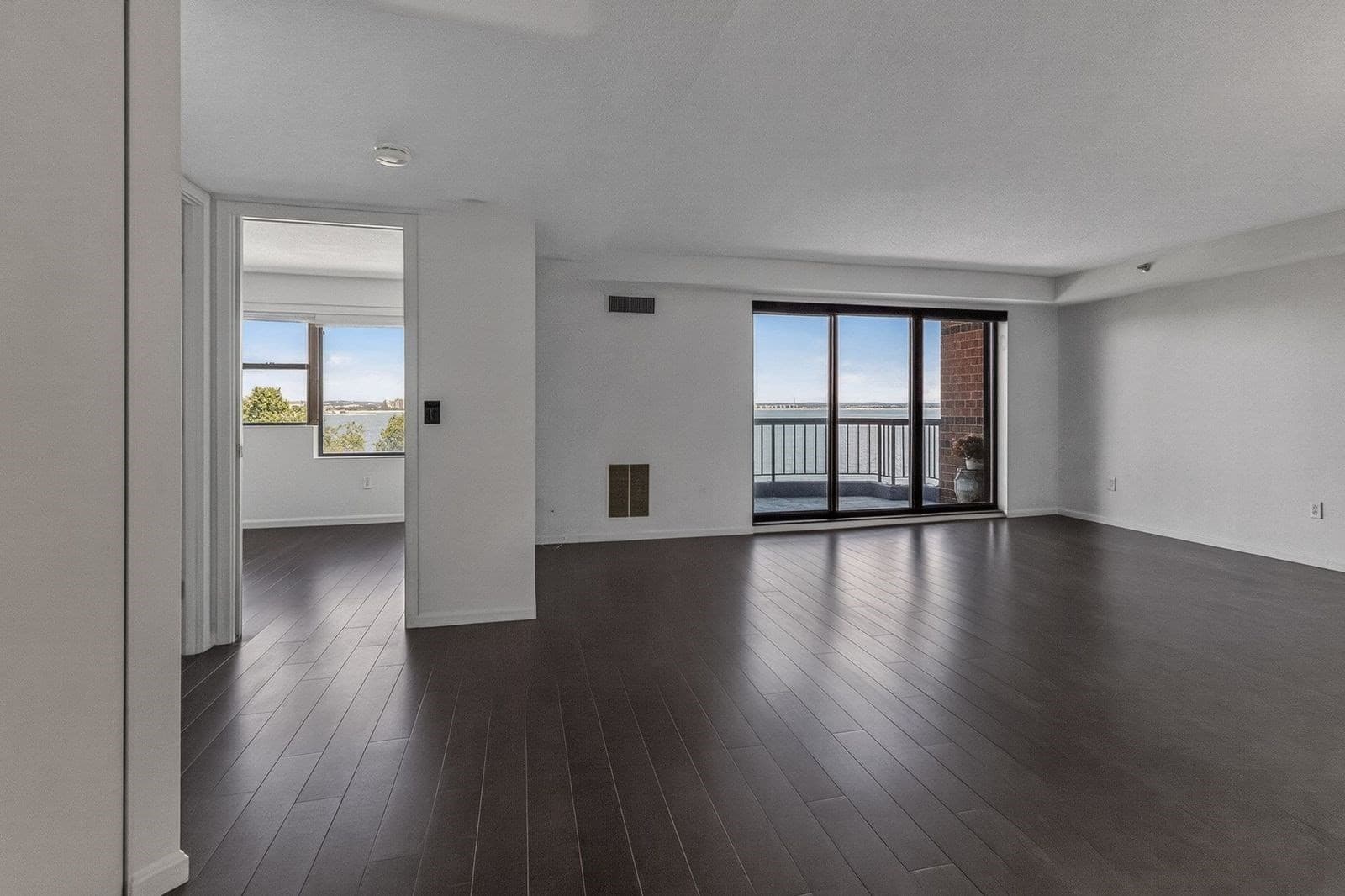 Condominium at 3 Seal Harbor Rd # 632, Winthrop MA 02152, Winthrop, photo 2 of 42