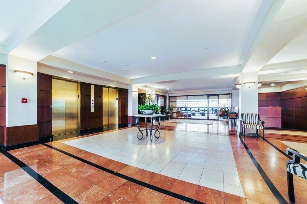 Condominium at 3 Seal Harbor Rd # 632, Winthrop MA 02152, Winthrop, photo 18 of 42