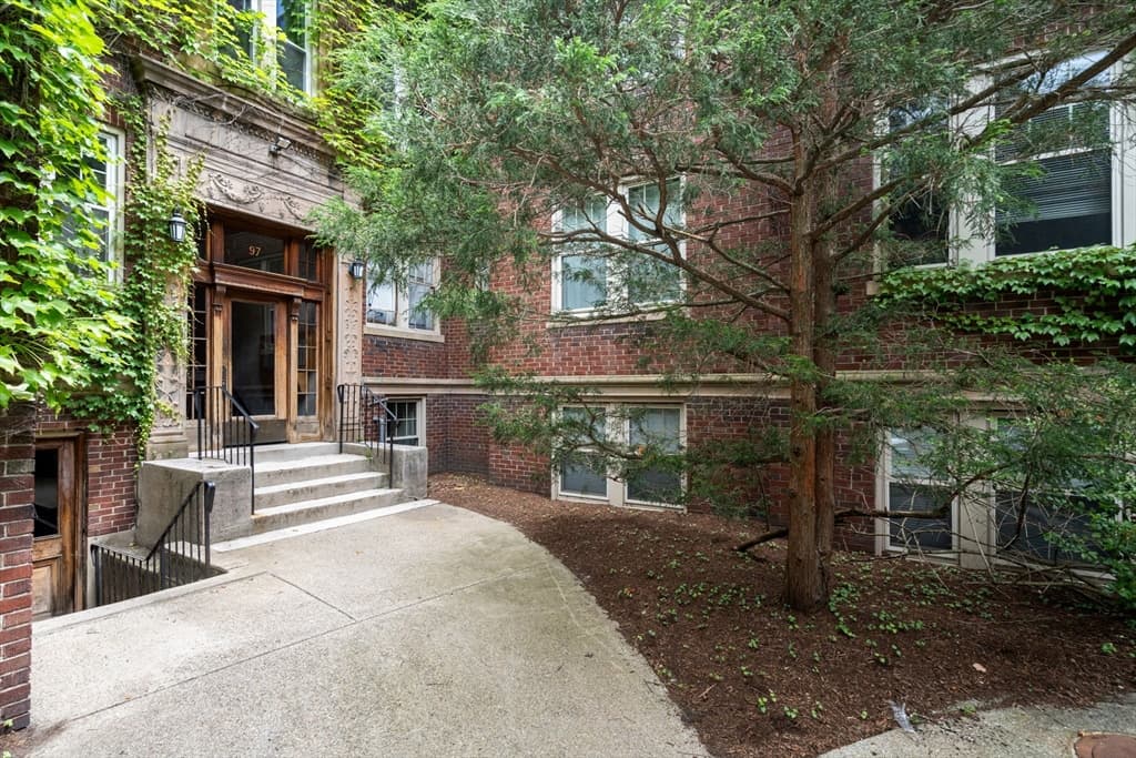 97 Chester St # 8, Boston MA 02134