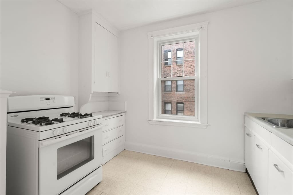 Condominium at 97 Chester St # 8, Boston MA 02134, photo 9 of 19