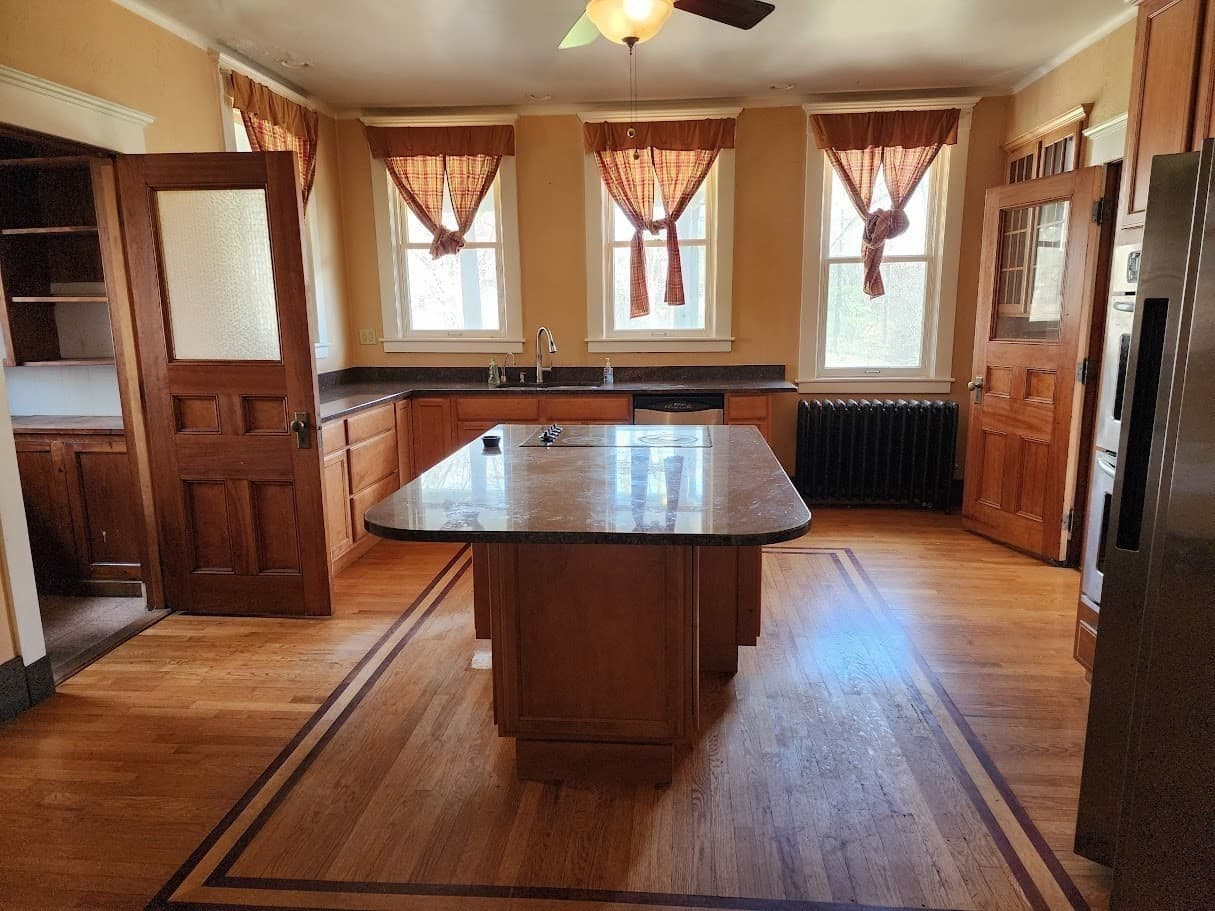 Single Family Residence at 31 Buena Vista Plz, Springfield MA 01108, Springfield, photo 12 of 42