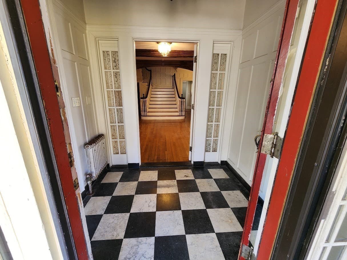 Single Family Residence at 31 Buena Vista Plz, Springfield MA 01108, Springfield, photo 3 of 42