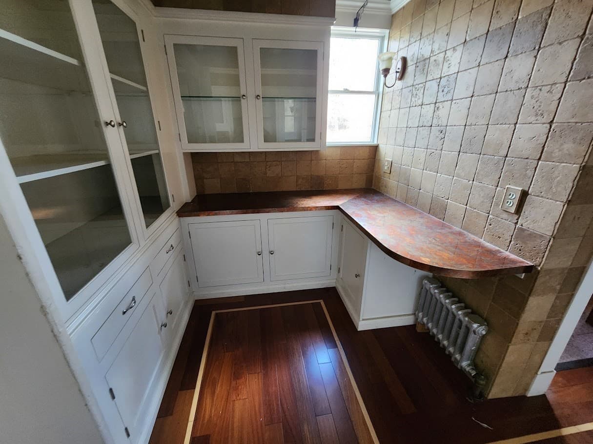Single Family Residence at 31 Buena Vista Plz, Springfield MA 01108, Springfield, photo 9 of 42