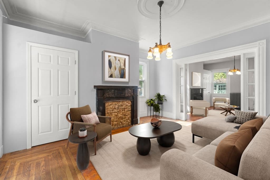 Single Family Residence at 101 Mount Pleasant Ave, Boston MA 02119, Boston, photo 7 of 30