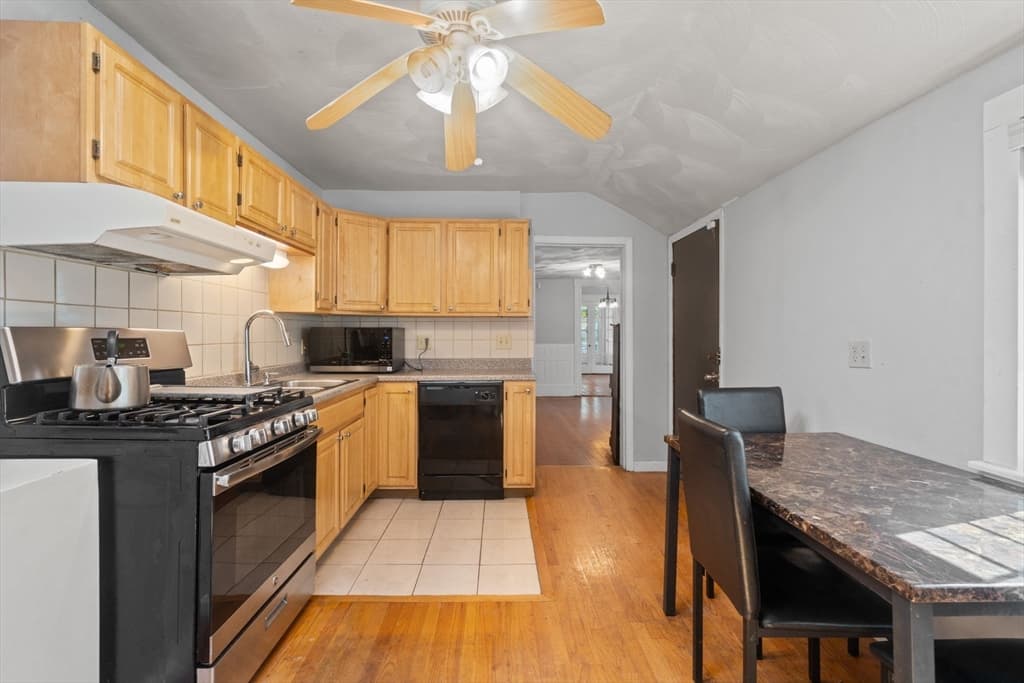 Single Family Residence at 101 Mount Pleasant Ave, Boston MA 02119, Boston, photo 15 of 30