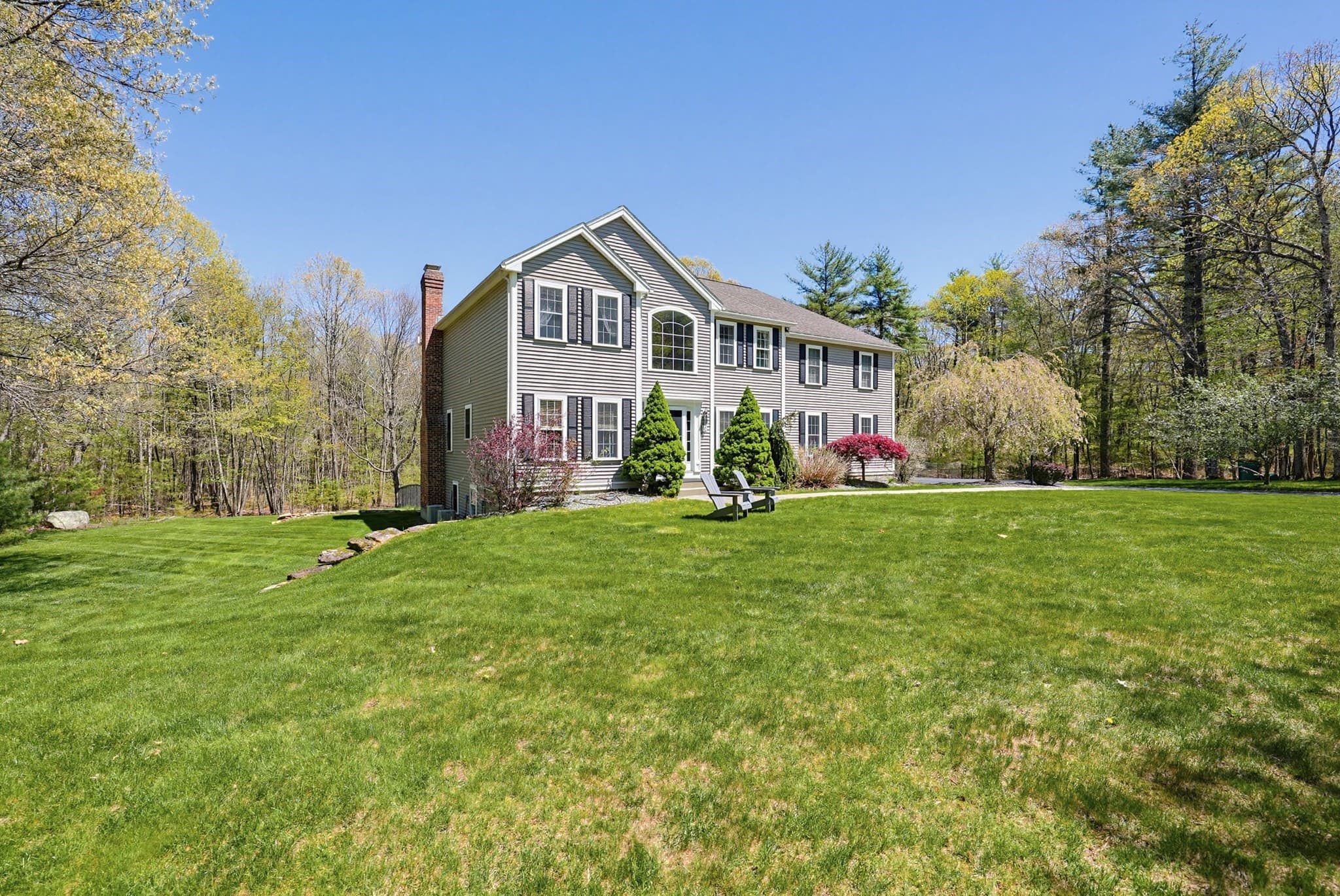 Single Family Residence at 10 Essex St, Douglas MA 01516, photo 5 of 42
