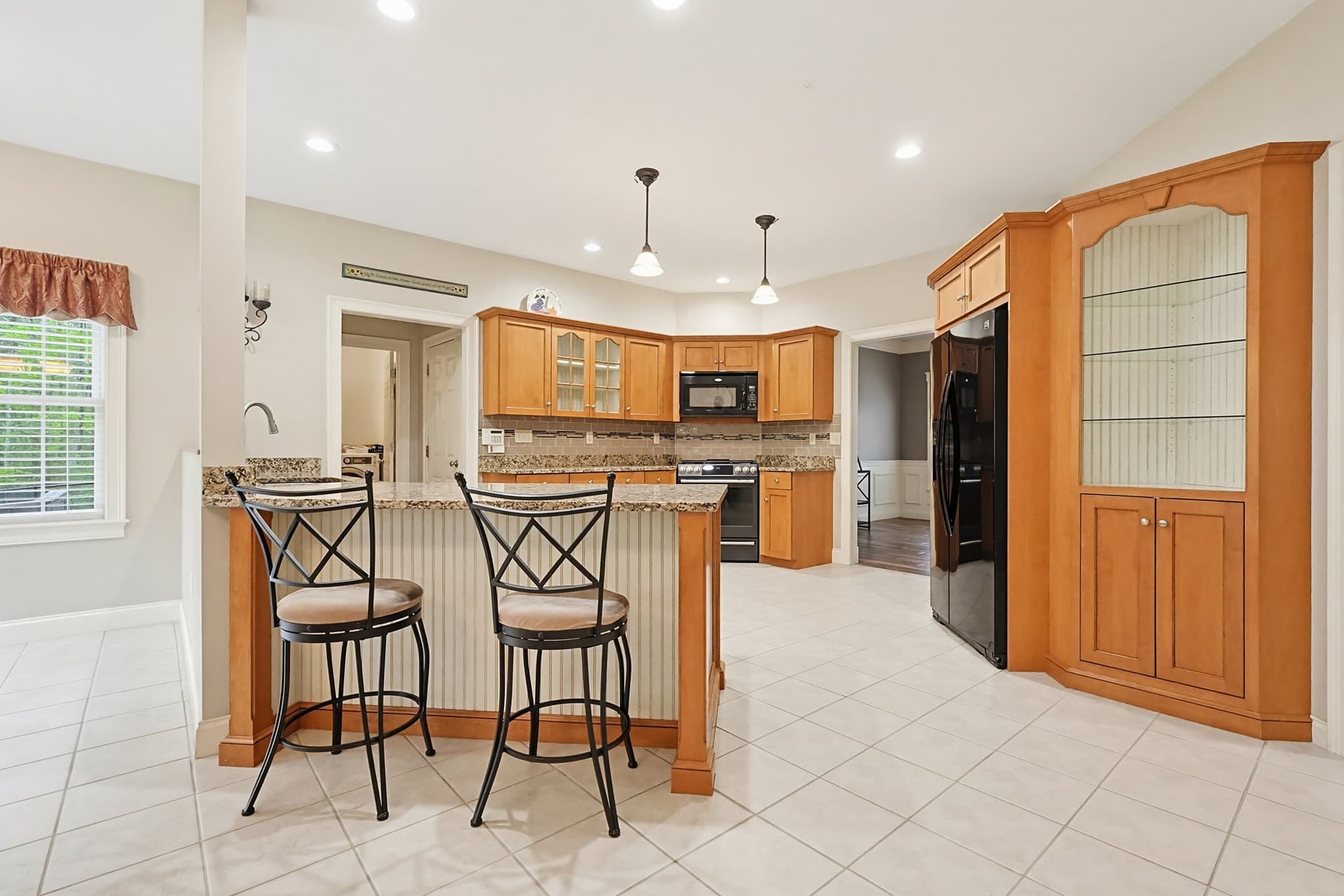 Single Family Residence at 10 Essex St, Douglas MA 01516, photo 24 of 42