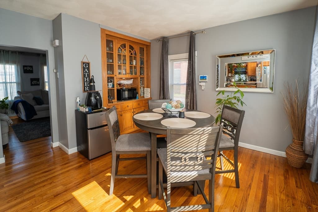 Single Family Residence at 1 Thatcher St, New Bedford MA 02744, New Bedford, photo 2 of 17