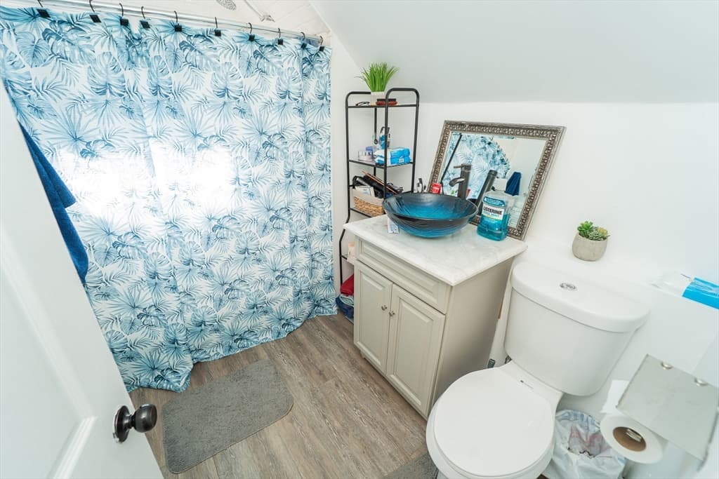 Single Family Residence at 1 Thatcher St, New Bedford MA 02744, New Bedford, photo 13 of 17