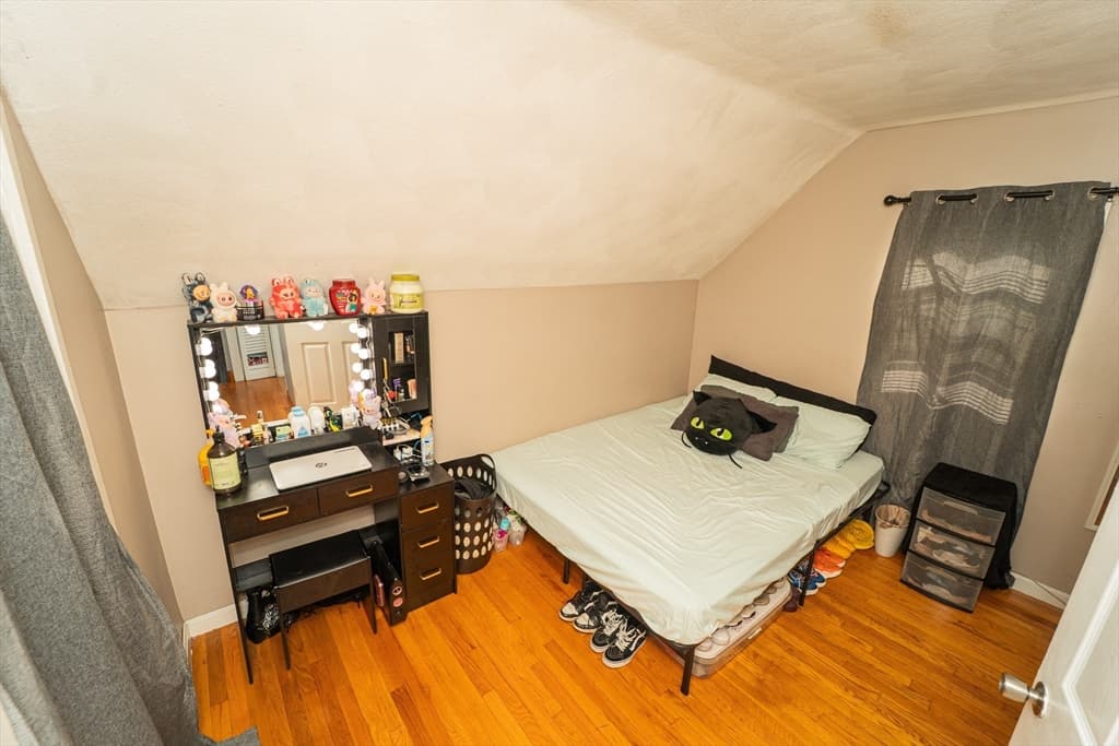 Single Family Residence at 1 Thatcher St, New Bedford MA 02744, New Bedford, photo 11 of 17