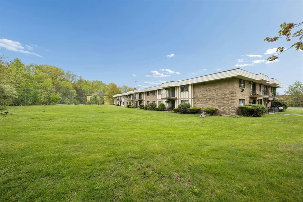 Condominium at 395 Merrimack St # 42, Methuen MA 01844, Methuen, photo 29 of 32