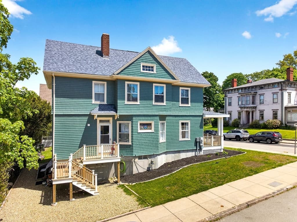 710 High St, Fall River MA 02720 photo 2