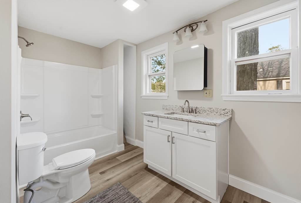 28 W Prescott St, Westford MA 01886 photo 7