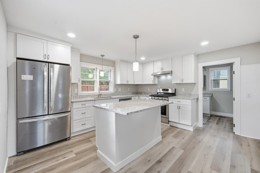 28 W Prescott St, Westford MA 01886 photo 4