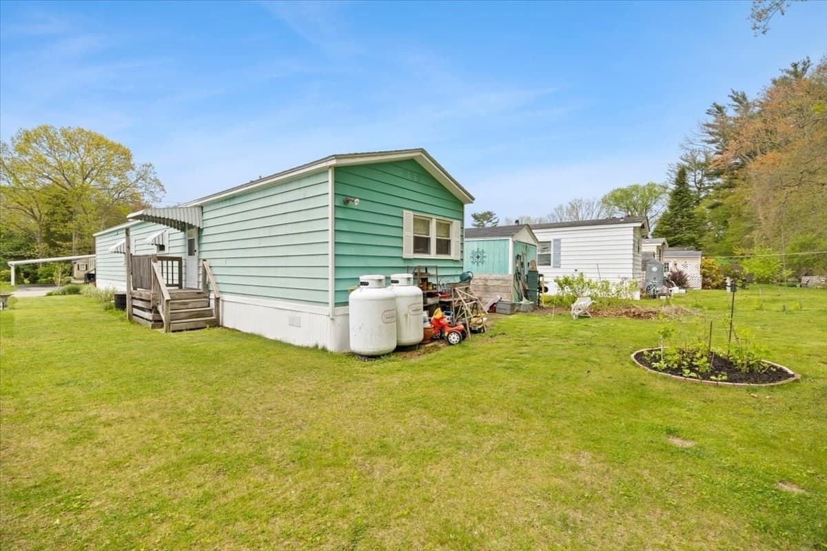 Mobile Home at 13 Southway, Taunton MA 02780, photo 6 of 28