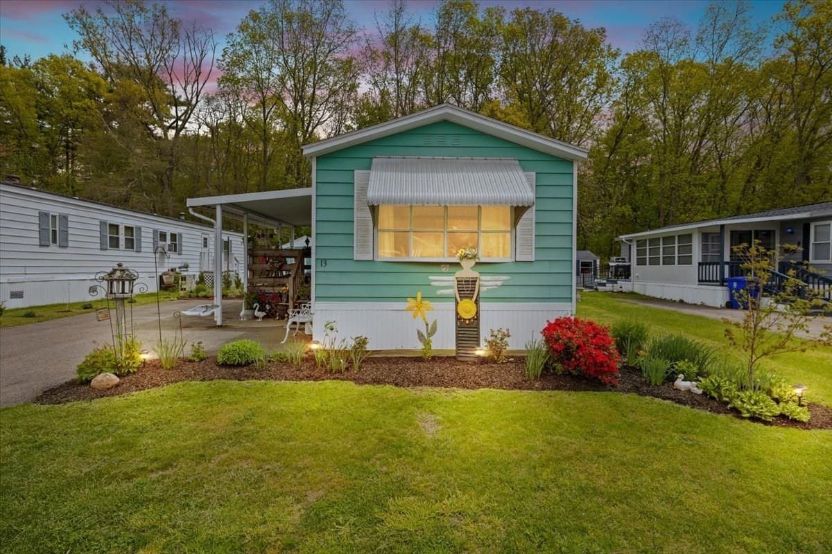 13 Southway, Taunton MA 02780