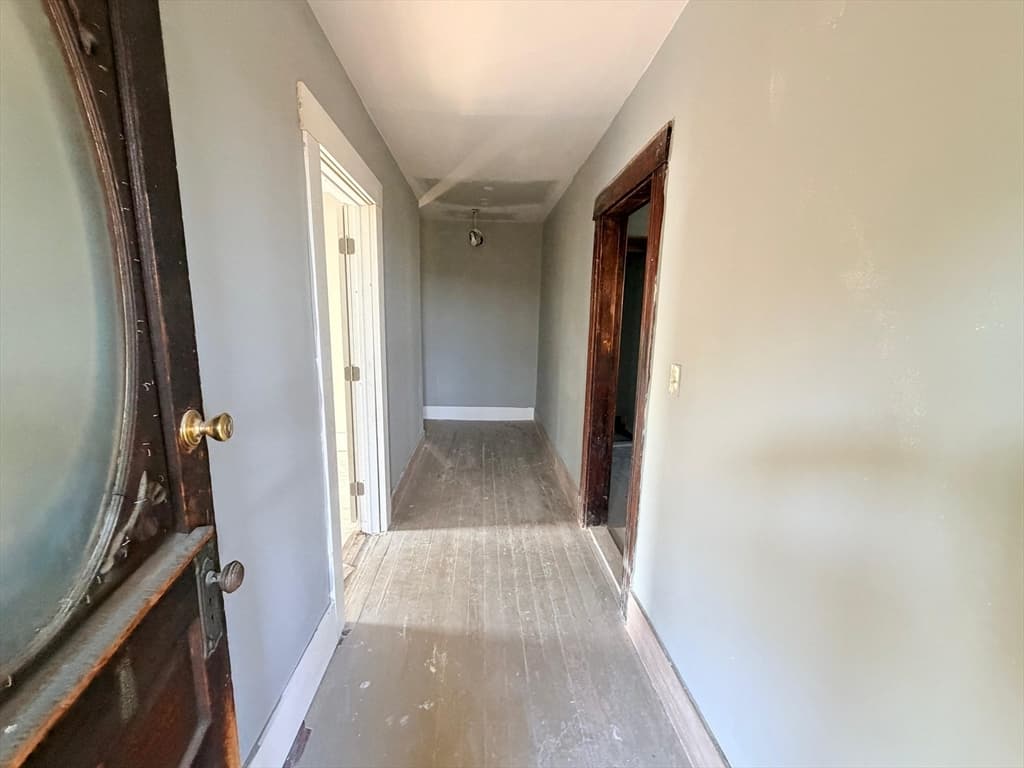 4 Family at 32 Mount Globe St, Fitchburg MA 01420, photo 14 of 32