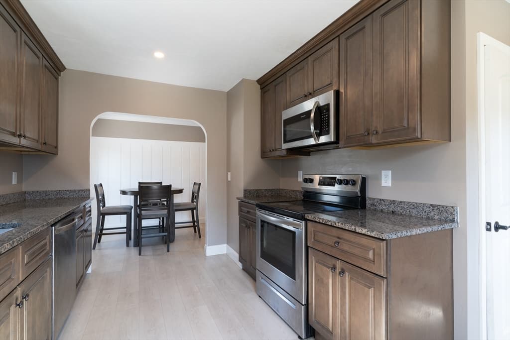 22 Marsh Ave, Southbridge MA 01550 photo 7