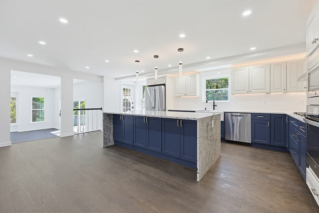 175 Pleasant St, Upton MA 01568 photo 12