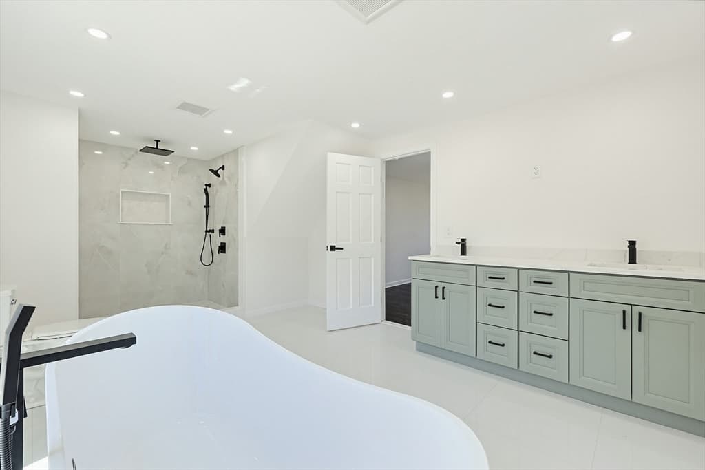 175 Pleasant St, Upton MA 01568 photo 20