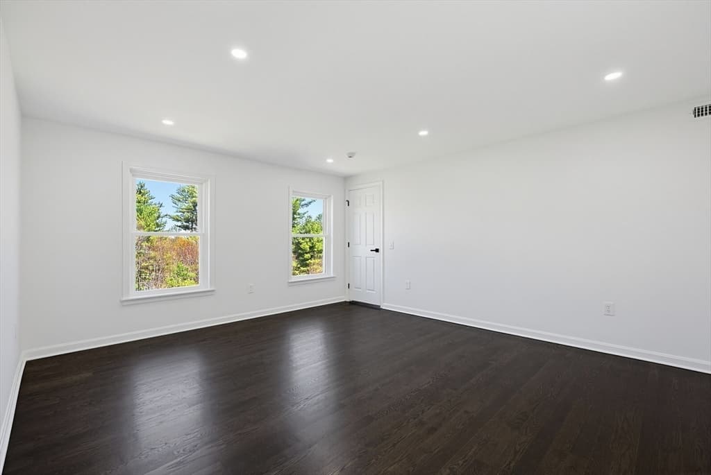 175 Pleasant St, Upton MA 01568 photo 24