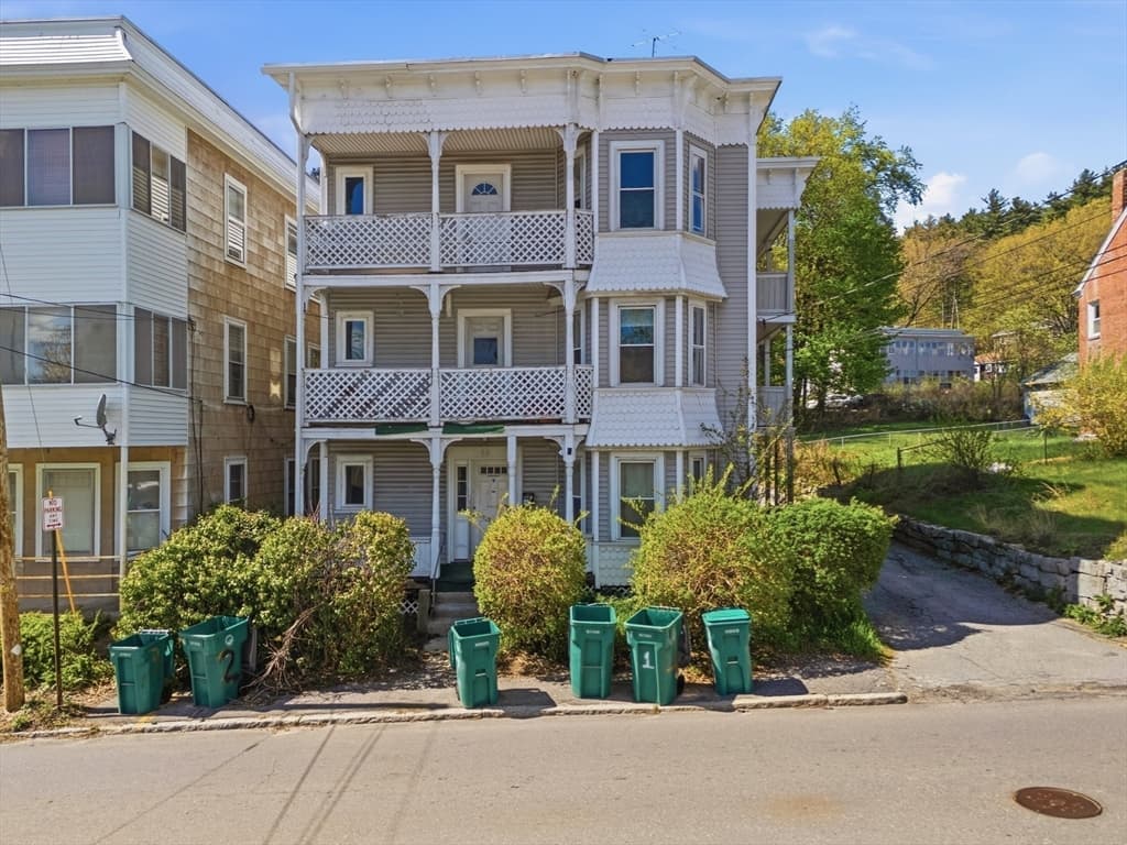 50 West St, Fitchburg MA 01420