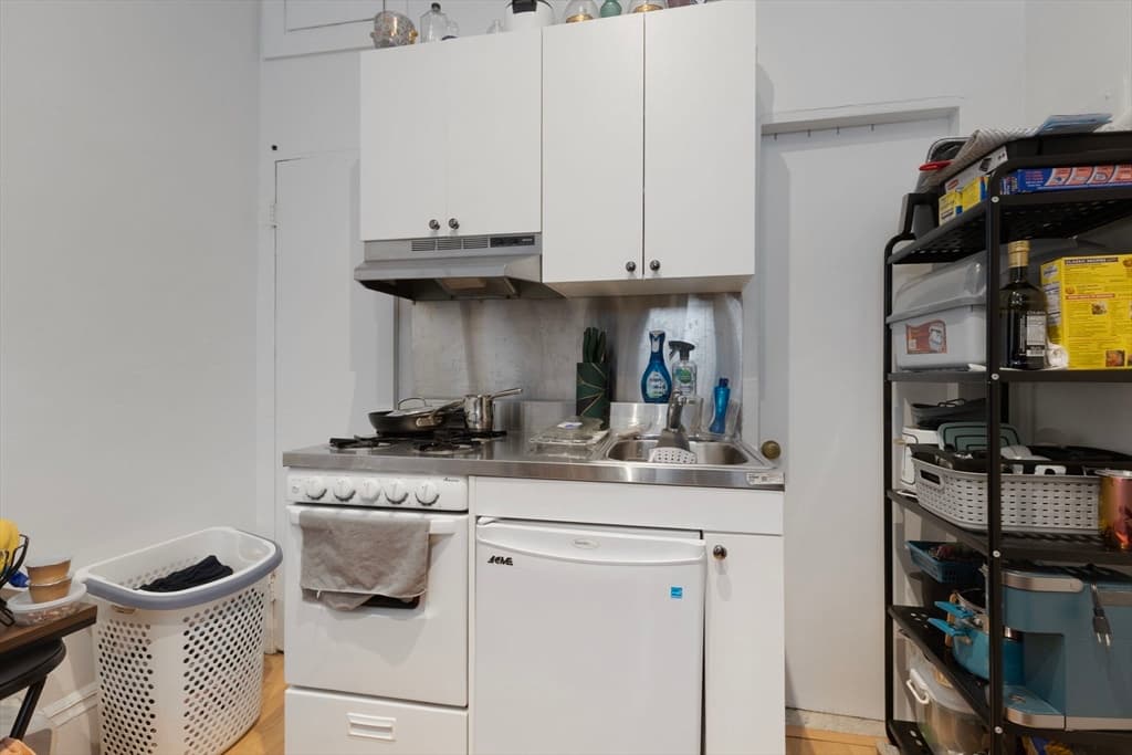 Condominium at 290 Commonwealth Ave # 4, Boston MA 02115, photo 6 of 8