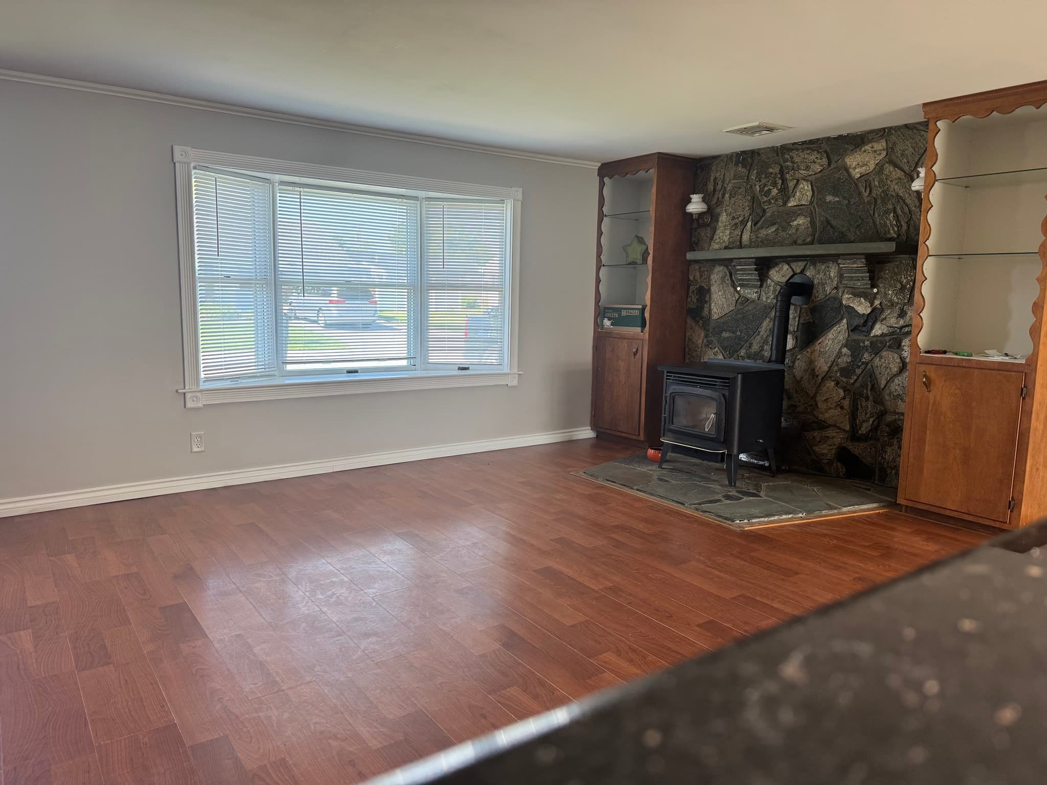 Single Family Residence at 52 Sheraton Ave, Somerset MA 02725, photo 10 of 15