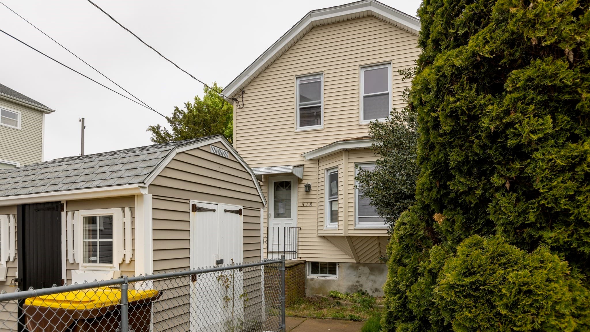 Single Family Residence at 518 Snell St, Fall River MA 02721, photo 2 of 22