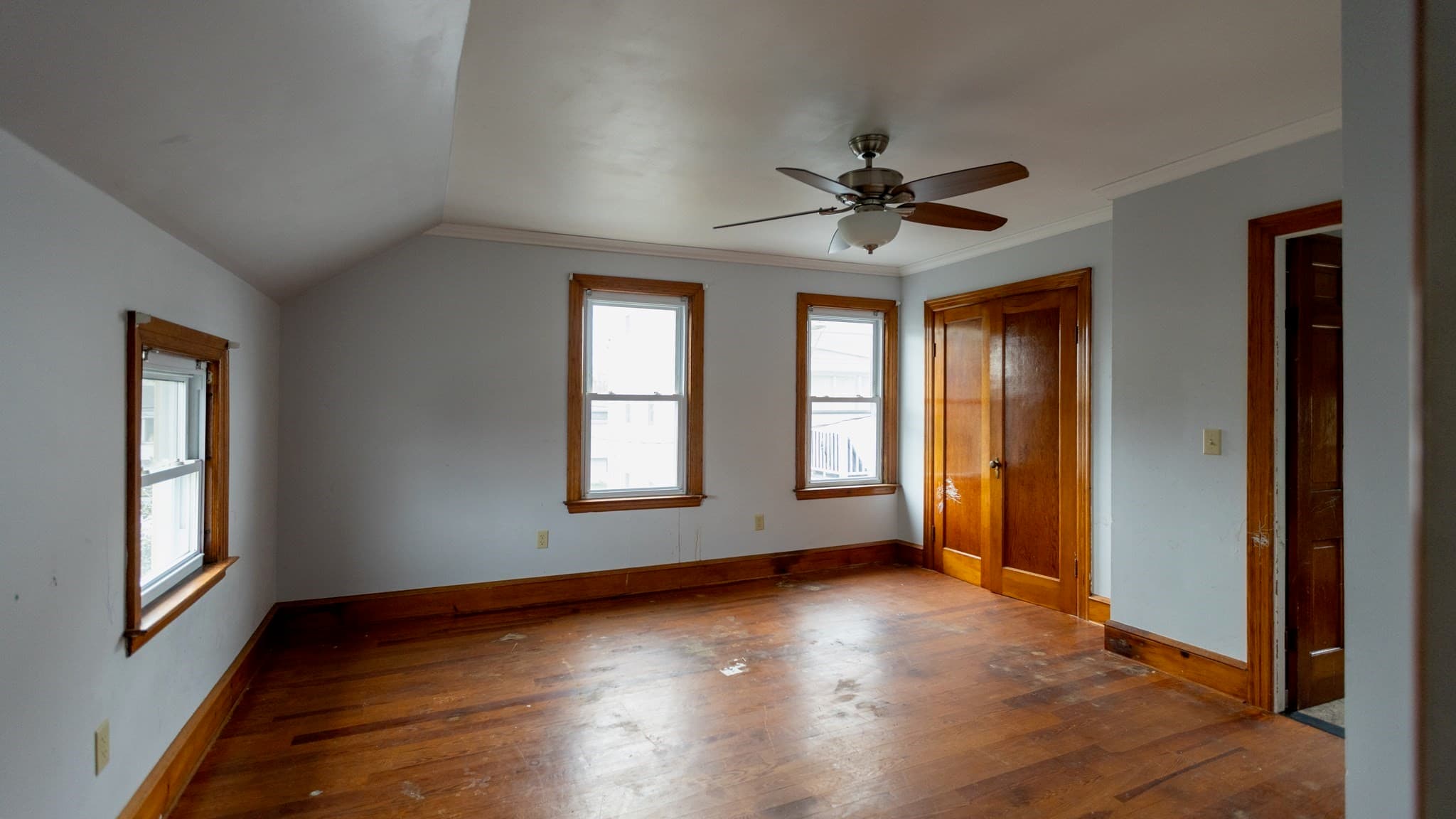 Single Family Residence at 518 Snell St, Fall River MA 02721, photo 20 of 22