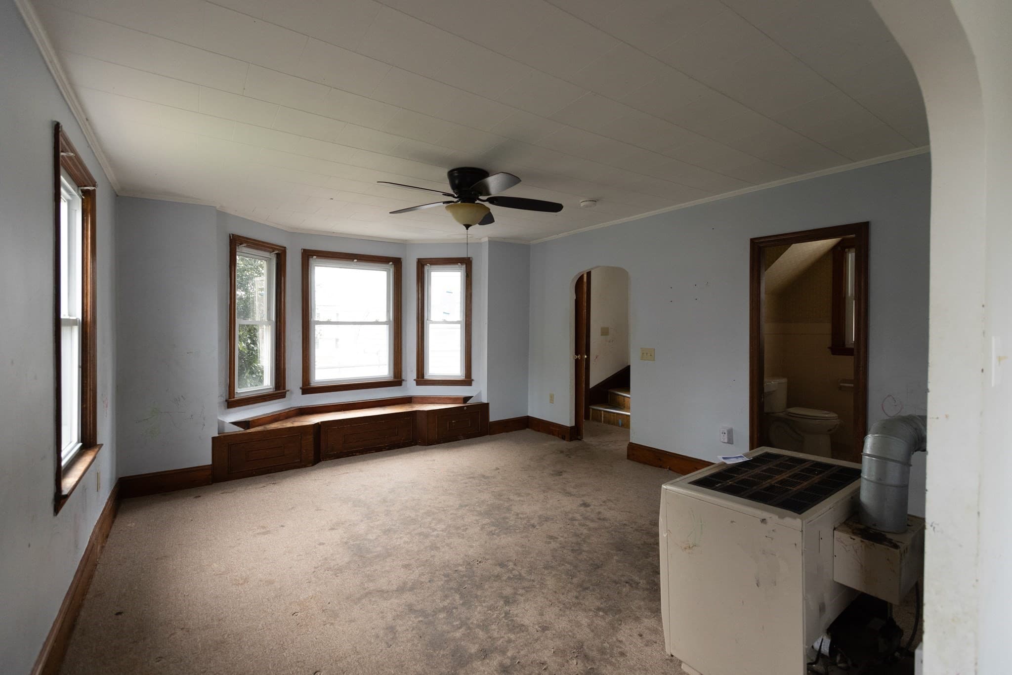 Single Family Residence at 518 Snell St, Fall River MA 02721, photo 9 of 22
