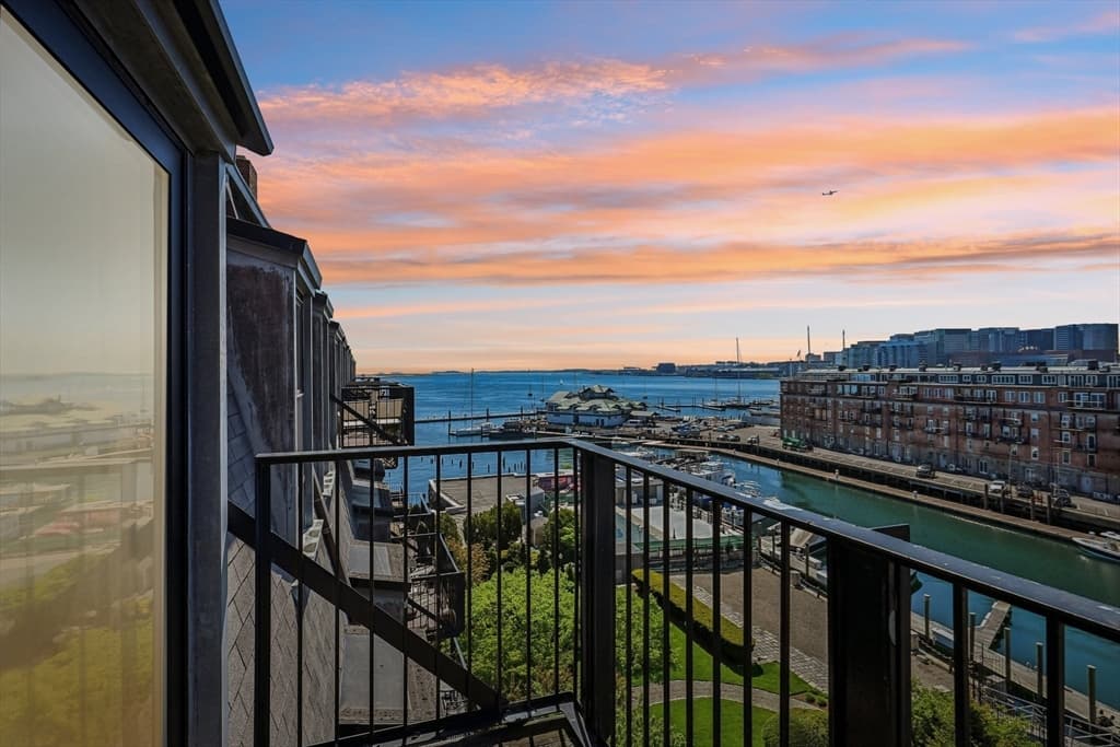 Condominium at 28-32 Atlantic Ave # 628, Boston MA 02110, photo 27 of 42