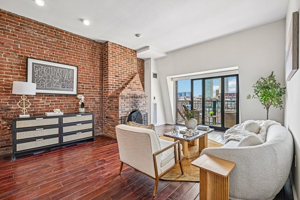 28-32 Atlantic Ave # 628, Boston MA 02110