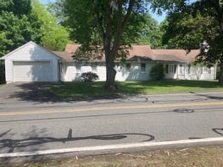 1006 South East Street, Amherst MA 01002