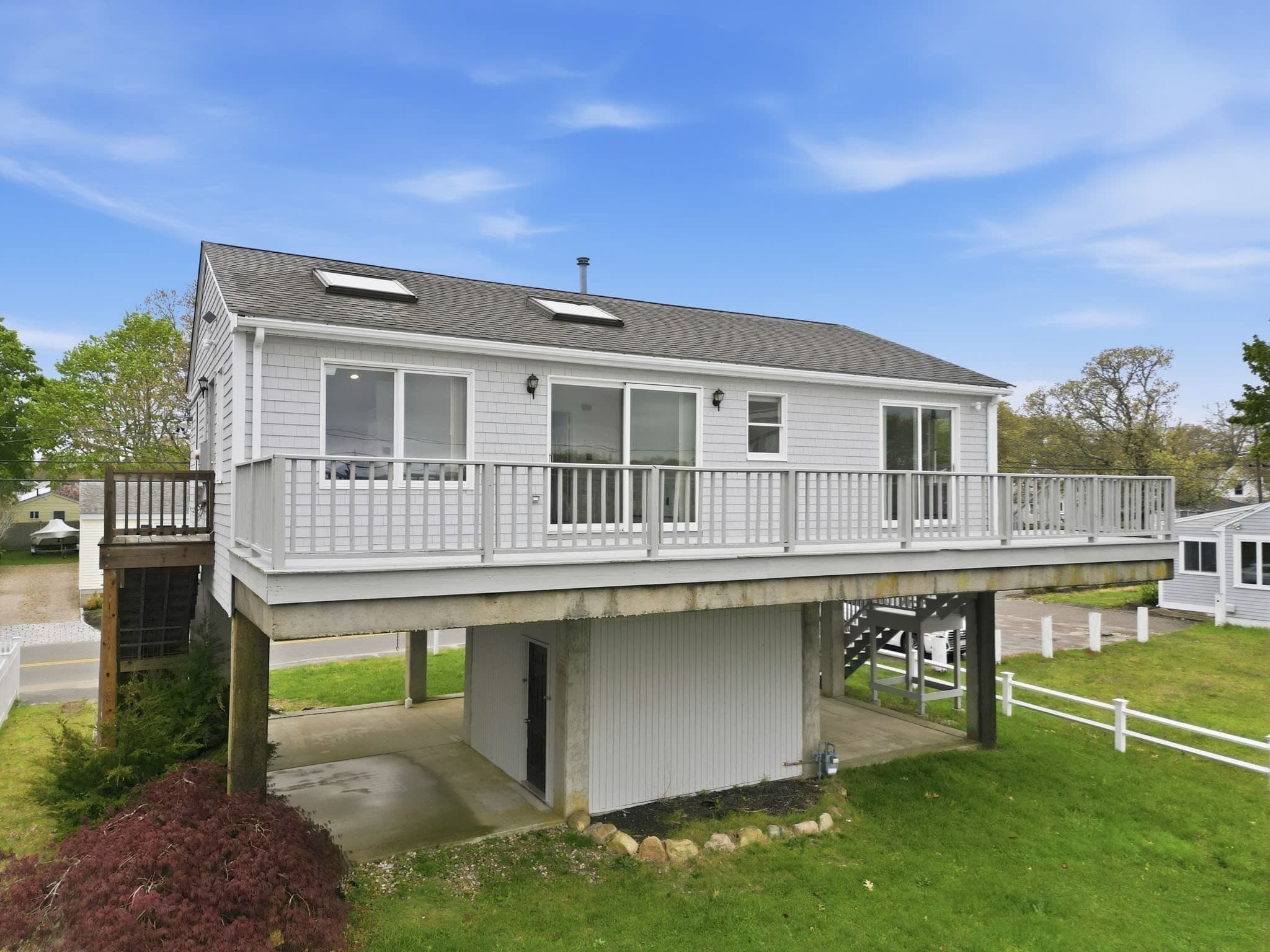 Single Family Residence at 192 Swifts Beach Road, Wareham MA 02571, photo 3 of 38