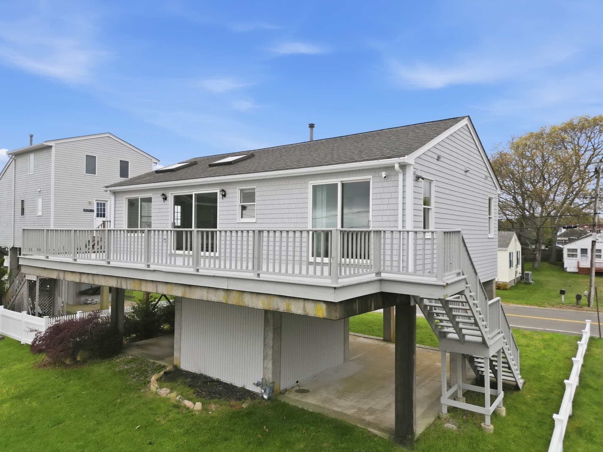Single Family Residence at 192 Swifts Beach Road, Wareham MA 02571, photo 10 of 38