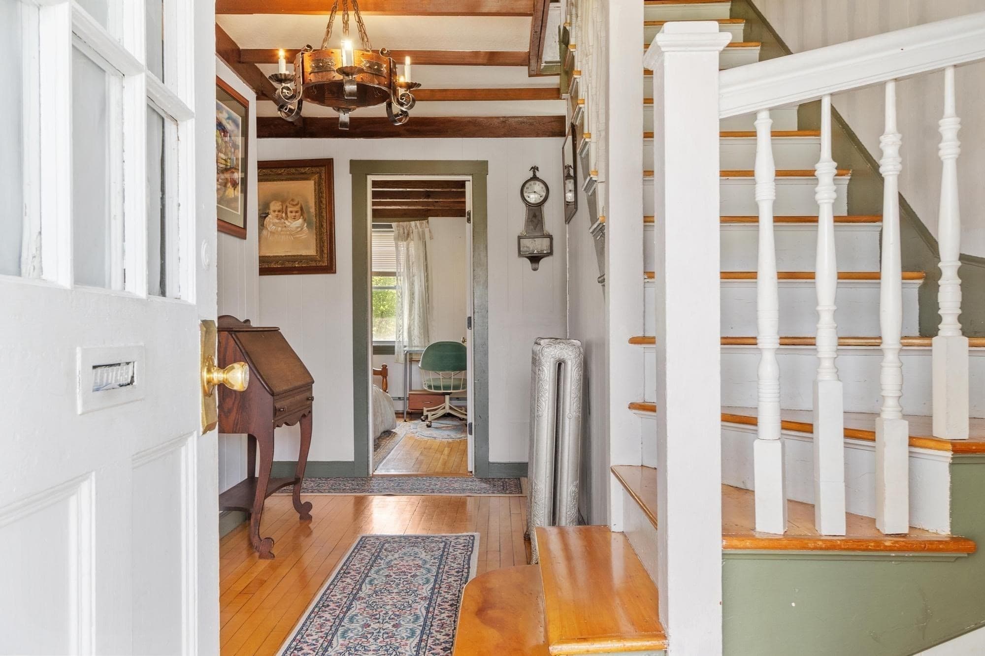 Single Family Residence at 193 Woodland Ave, Gardner MA 01440, photo 6 of 40