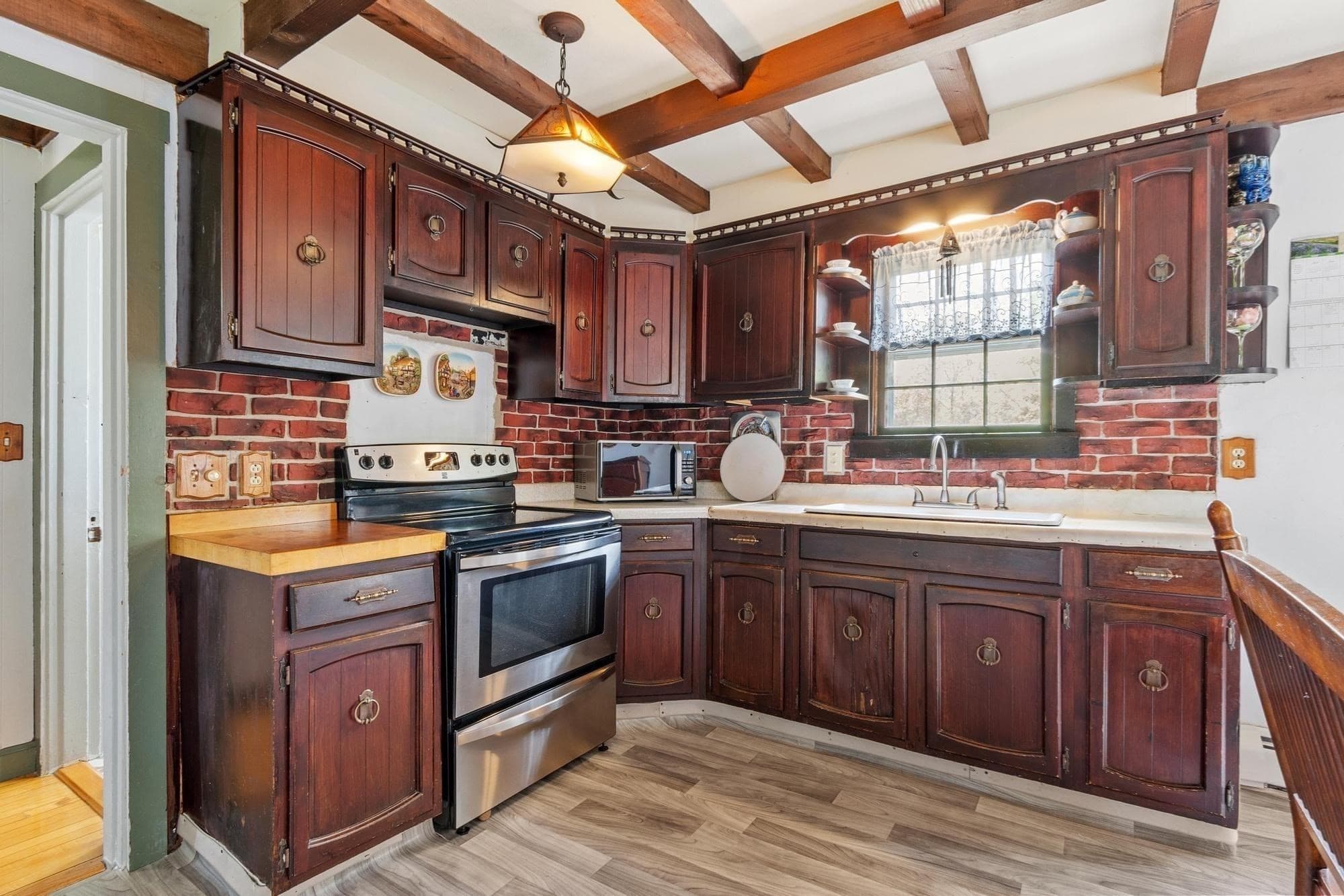 Single Family Residence at 193 Woodland Ave, Gardner MA 01440, photo 16 of 40
