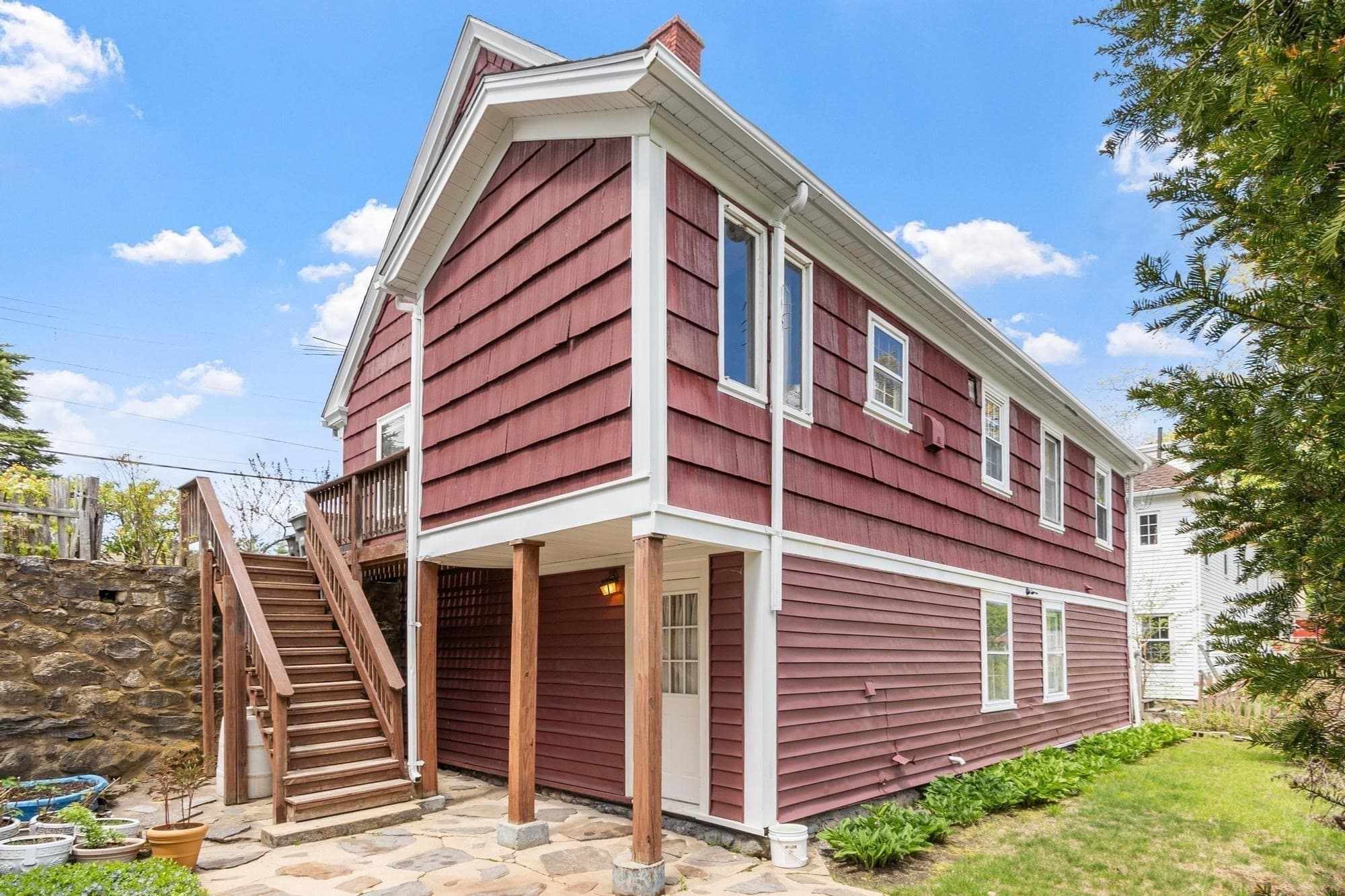 Single Family Residence at 193 Woodland Ave, Gardner MA 01440, photo 4 of 40