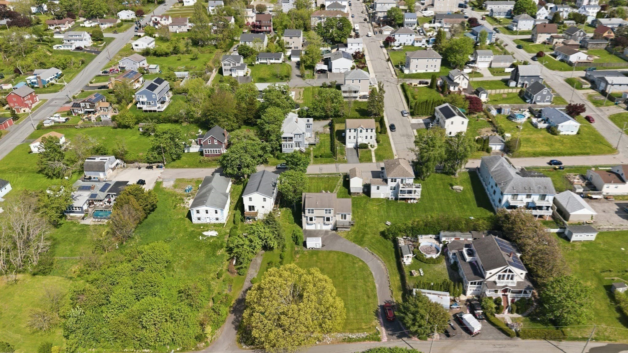 Single Family Residence at 400 Sampson, Fall River MA 02724, photo 4 of 41