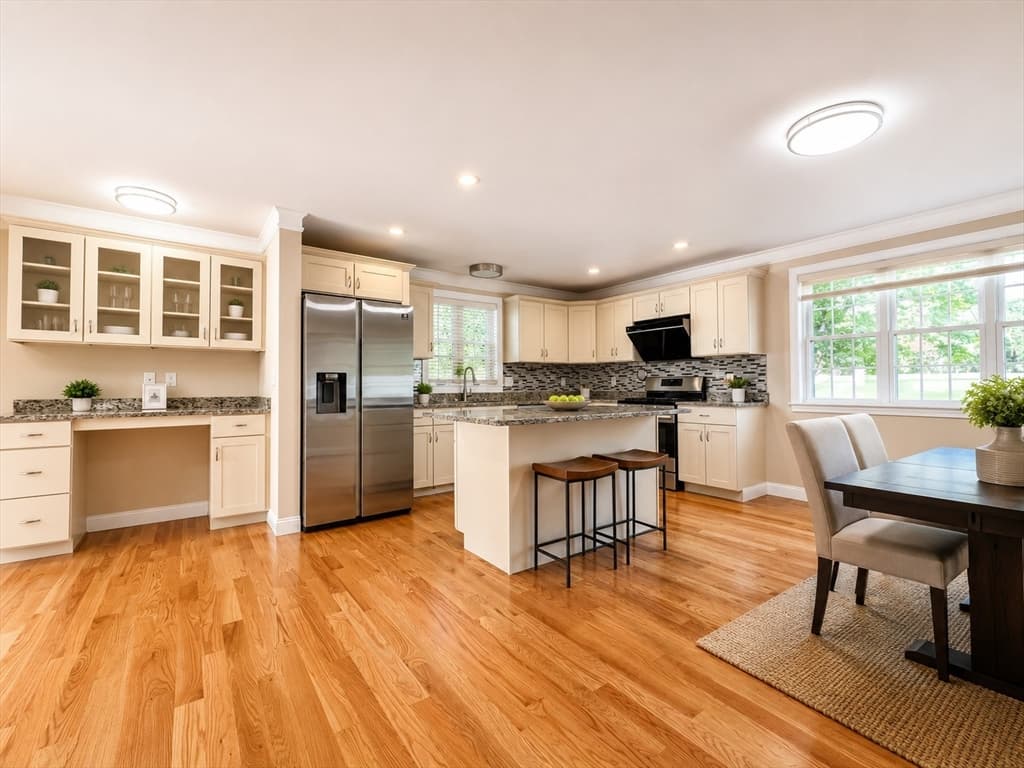 Single Family Residence at 36 Woodside Avenue, Braintree MA 02184, photo 6 of 12