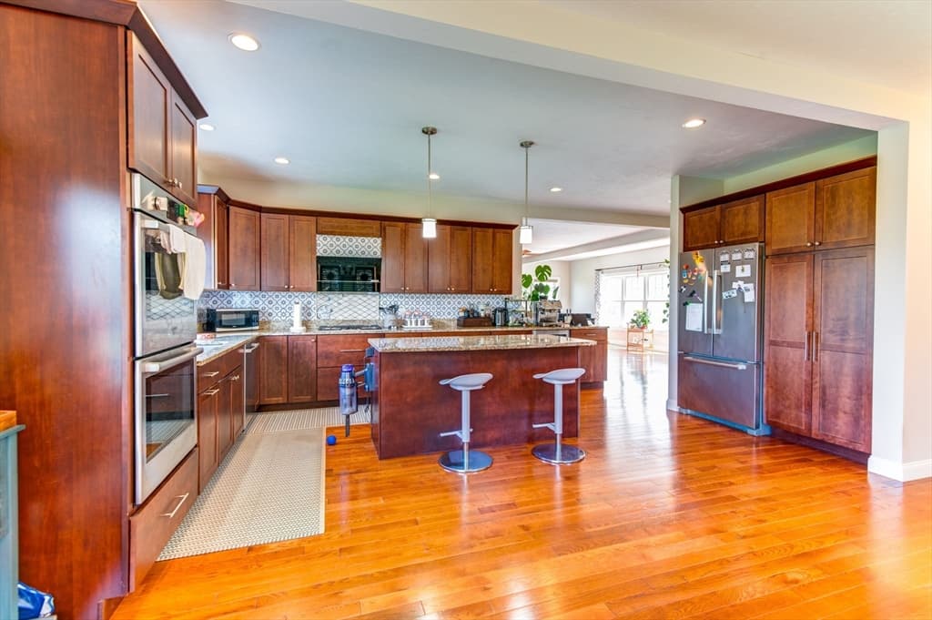Single Family Residence at 51 Tamarack Rd, Dracut MA 01826, photo 10 of 39