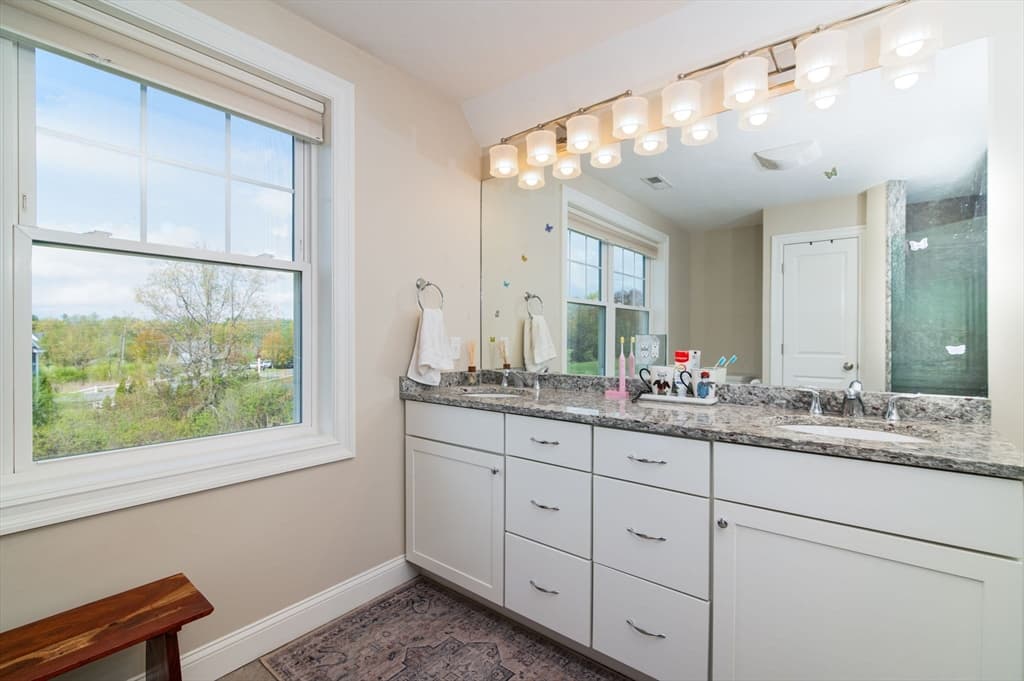 Single Family Residence at 51 Tamarack Rd, Dracut MA 01826, photo 18 of 39