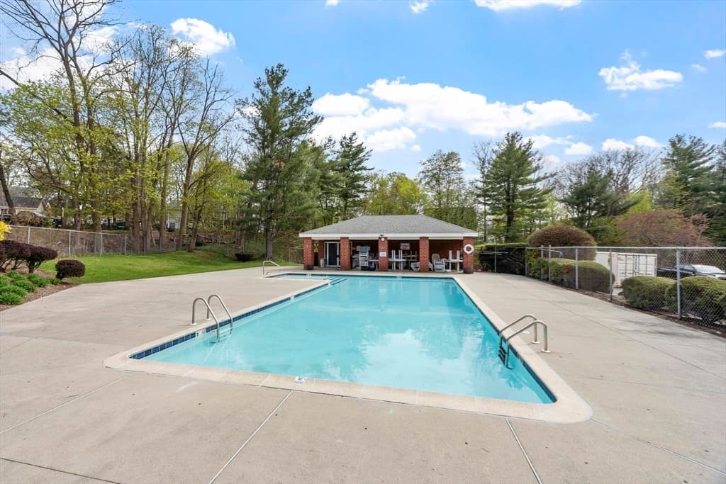 321 Place Ln # 321, Woburn MA 01801 photo 24