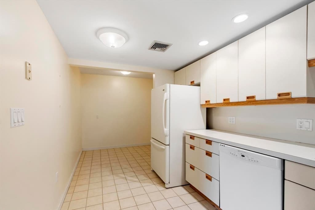 321 Place Ln # 321, Woburn MA 01801 photo 10