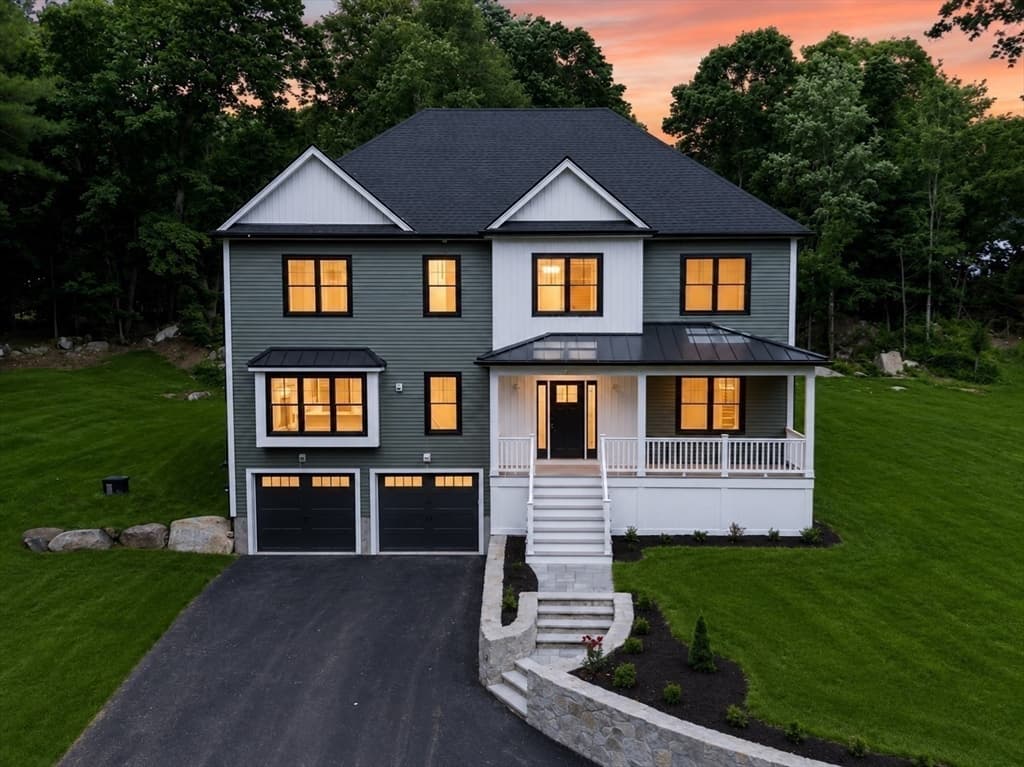 30 Mendon St, Upton MA 01568