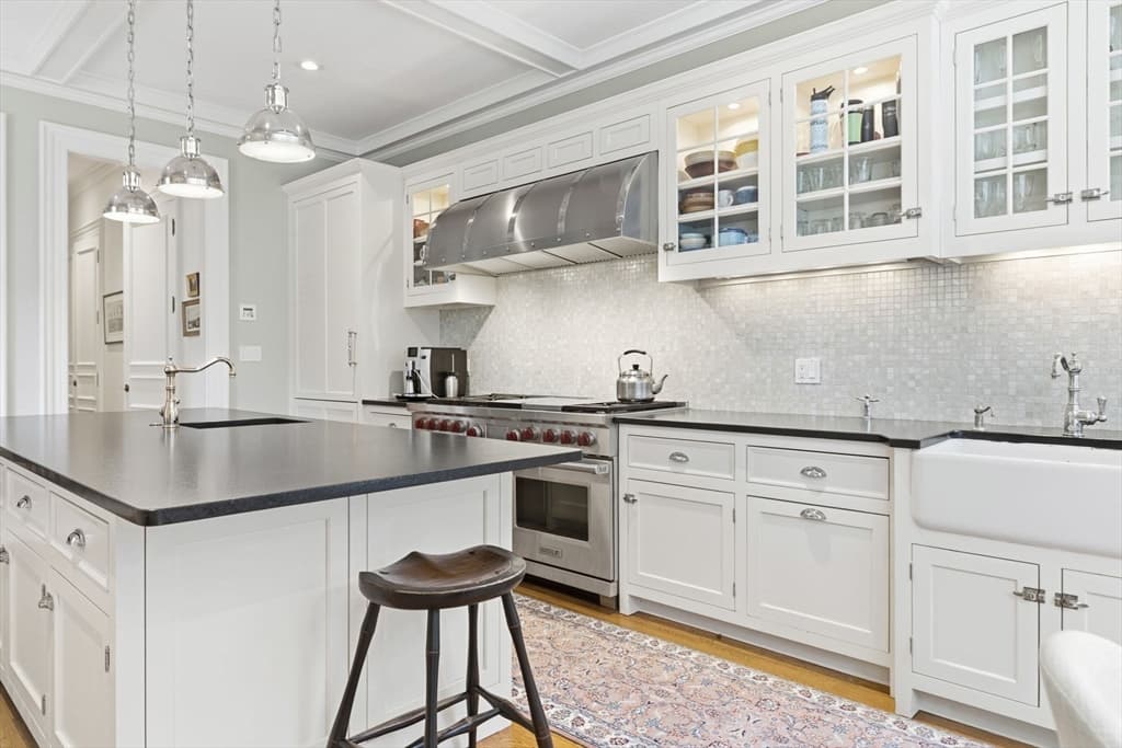 319 Beacon Street, Boston MA 02116 photo 12