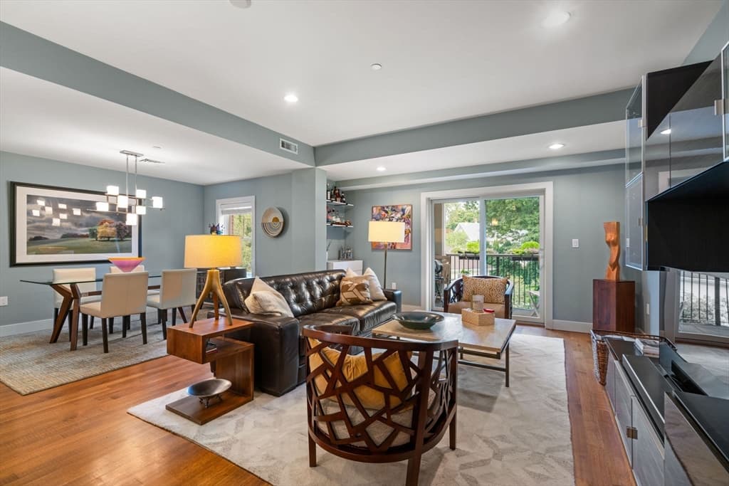 Condominium at 321 Hammond Pond Parkway # 201, Brookline MA 02467, Brookline, photo 6 of 19