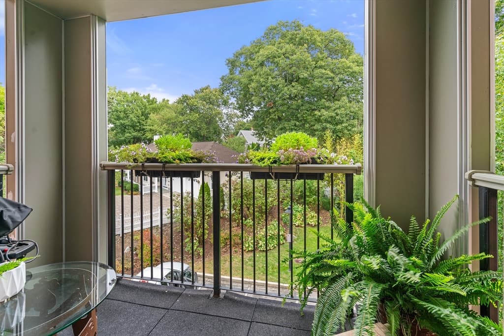 Condominium at 321 Hammond Pond Parkway # 201, Brookline MA 02467, Brookline, photo 17 of 19